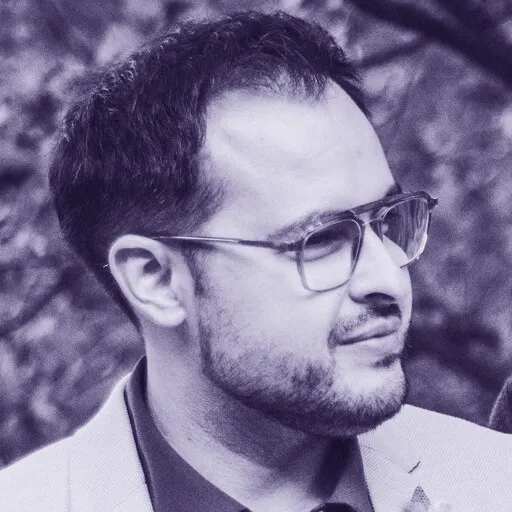 Sylvain's portrait photo